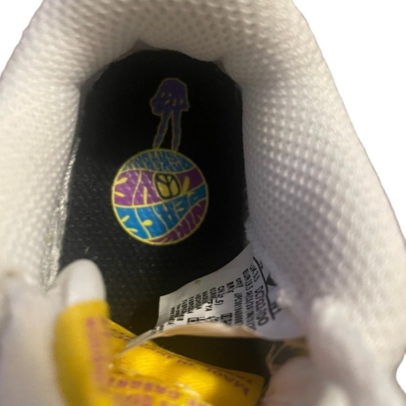 NWOT NIKE Air Force 1 Peace Love Basketball Athletic Shoe Toddler Size 4C Yellow - Picture 7 of 10